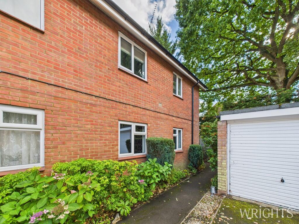 CAM02796G0-PR0484...