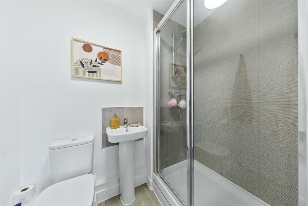 Flat8-31StVincentAveWeb16.jpg