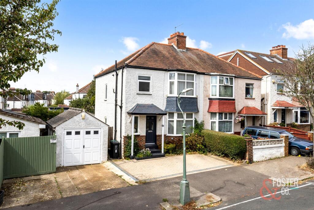 Aldrington Avenue, 6-039.JPG