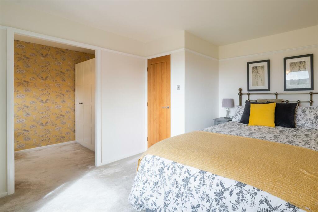 Bedroom 2-2.jpg