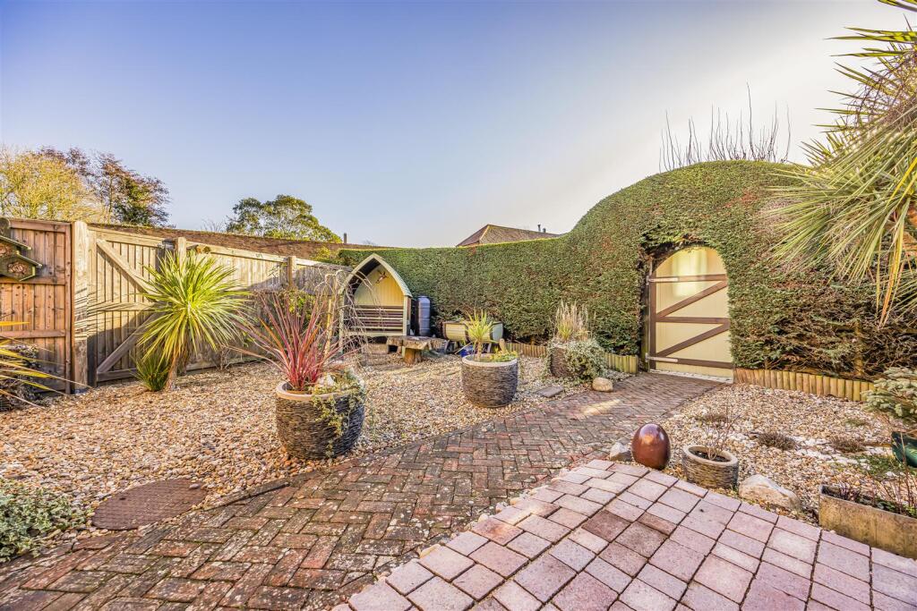 2 Marsh Barns, Marsh Lane, Merston-PorticoMarketin
