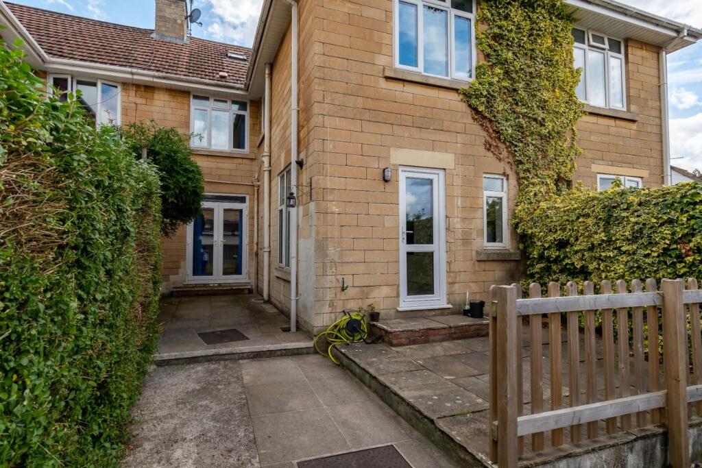 68 Combe Park -18.jpg