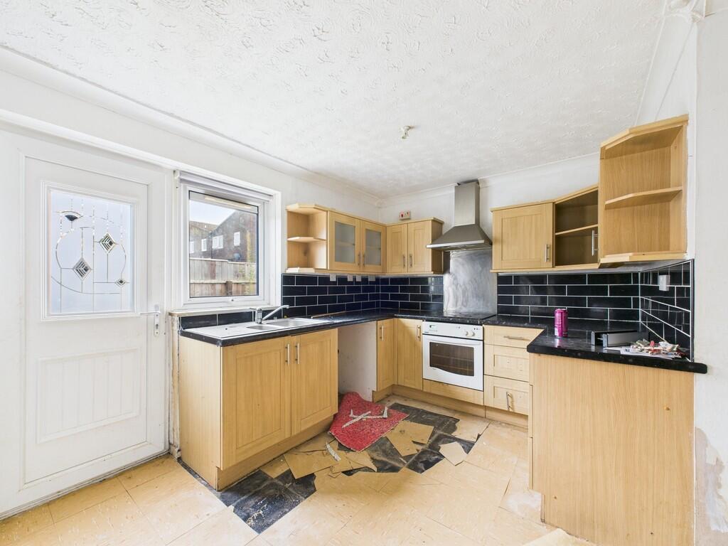 CAM01835G0-PR0335...