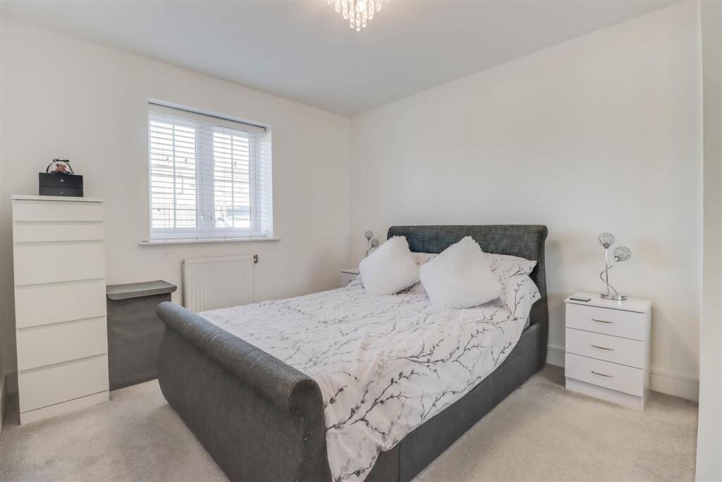 24 LIBERTY WAY INSIDE-4.jpg