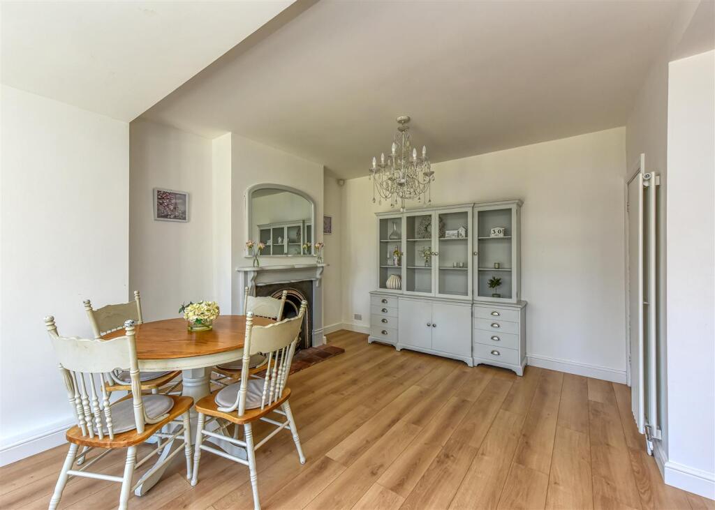 4 Regent Road-Kitchen (2).jpg