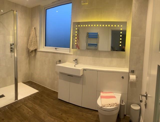 Shower room.jpg