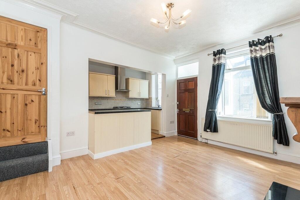 Lounge/Kitchen
