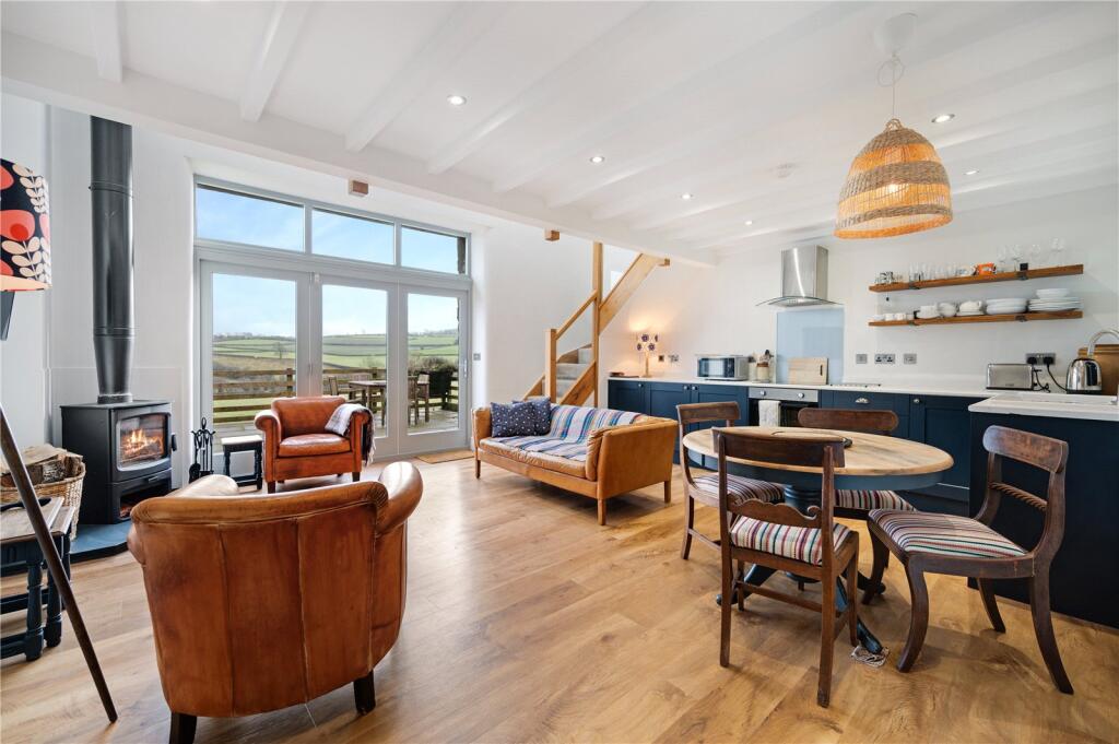 Cottage Dining