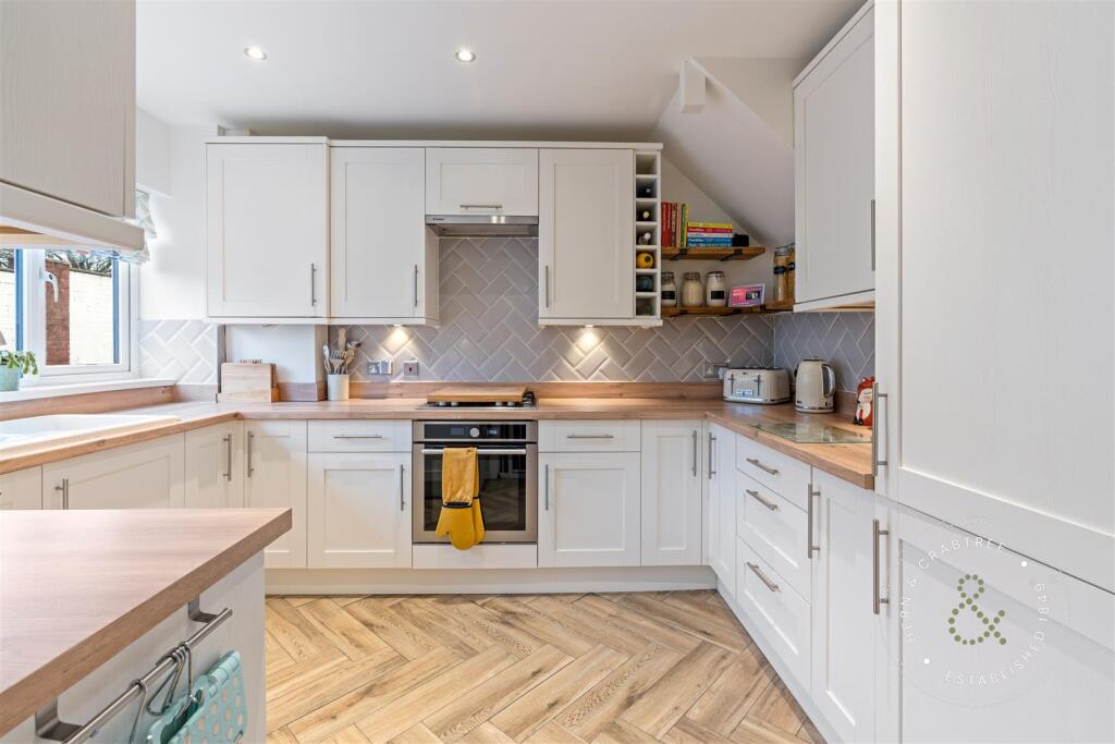 Bryn Pinwydden, Hern Crabtree (13).jpg