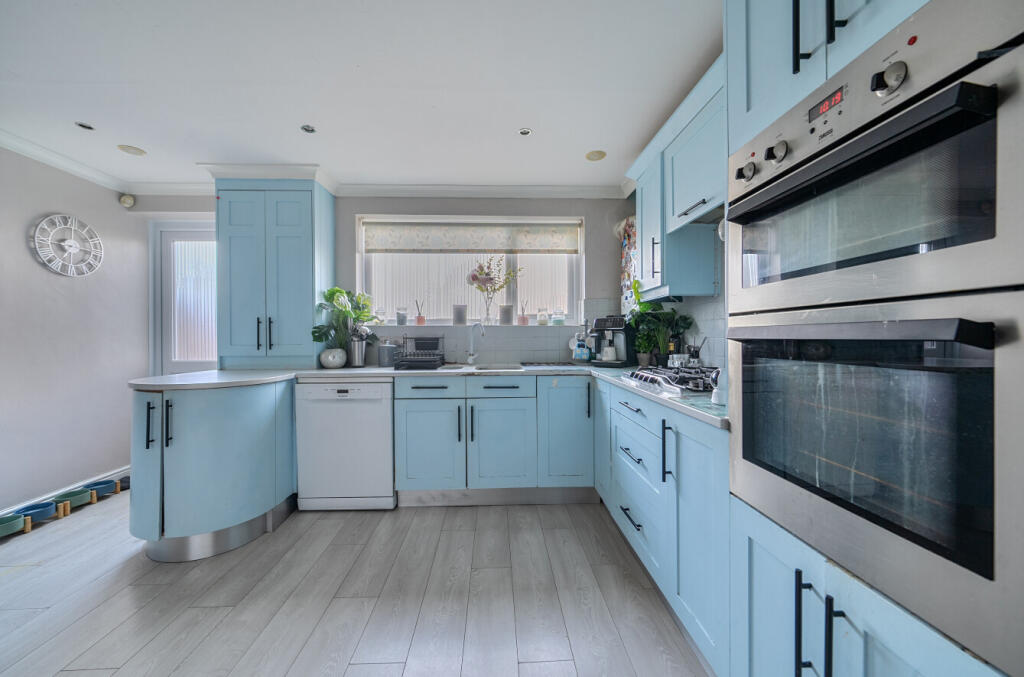 1375487-12-6909d9...