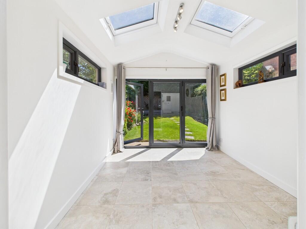 CAM02854G0-PR0413...