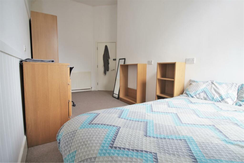 Bedroom 4.JPG