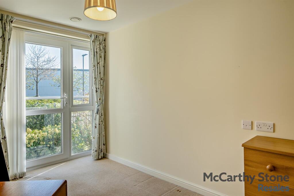 8642048-interior16-800.jpg