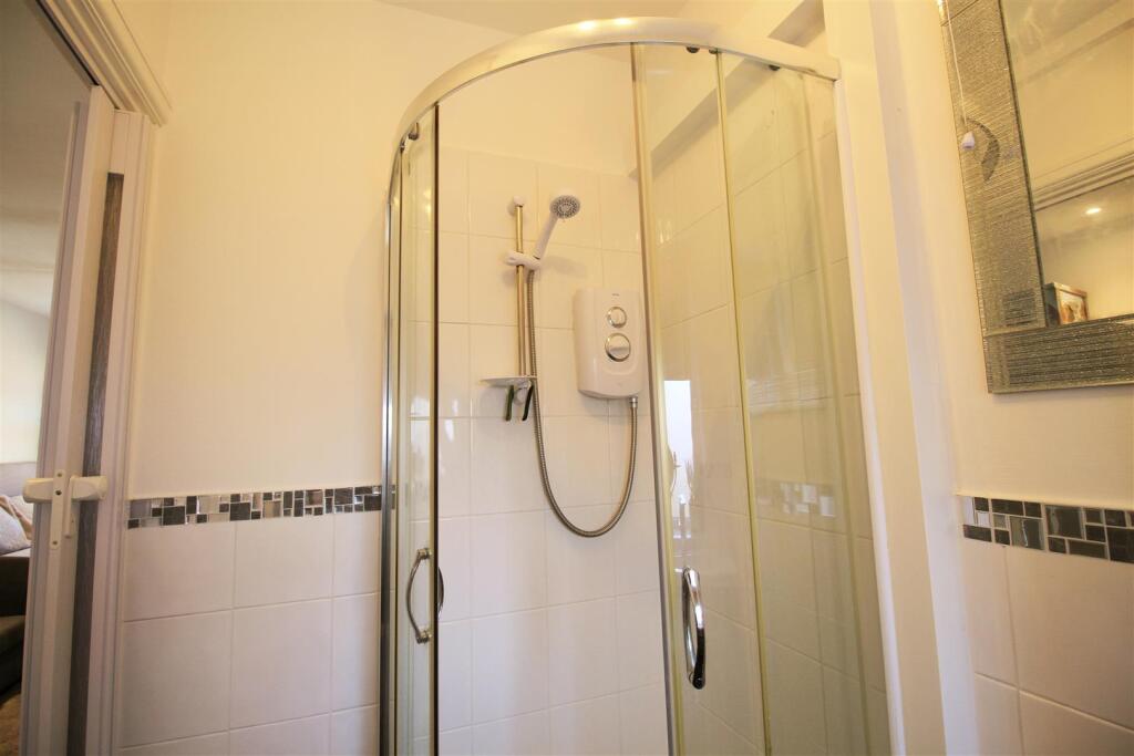Shower.jpg