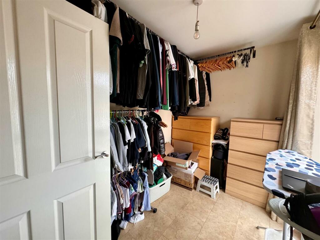 Bedroom3.jpg