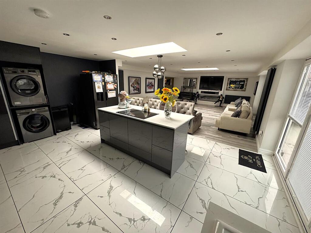 thumbnail_image1 (5).jpg