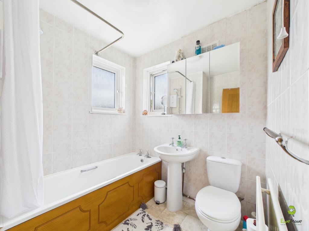 Presented by Nicoleta at EweMove Bexleyheath and D