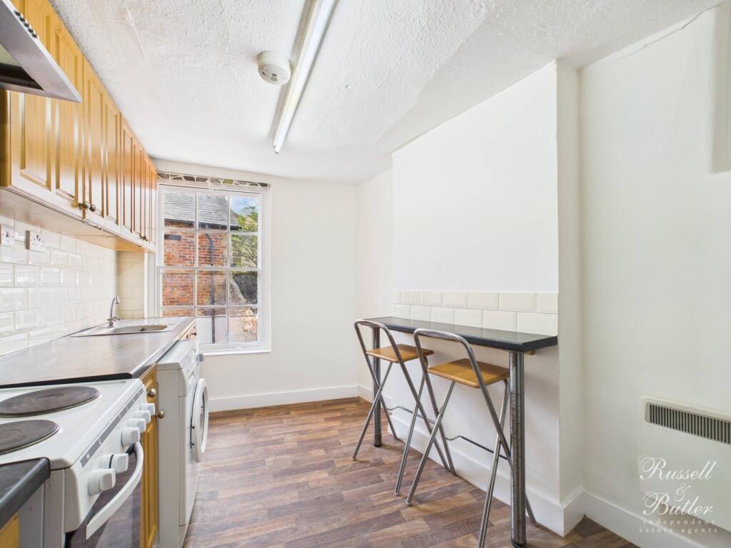 CAM01995G0-PR0369-STILL002