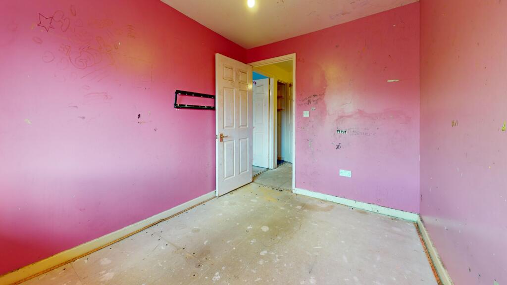 41 Arnett Square, Chingford, London E4 8YY