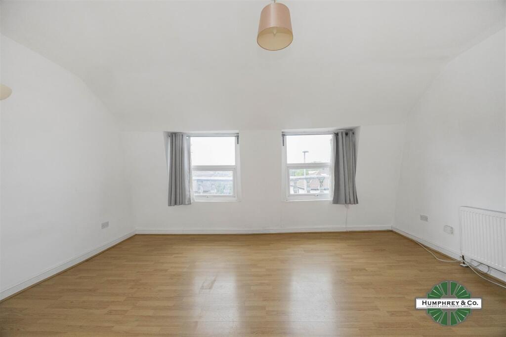 401-403 Hoe Street -005.JPG