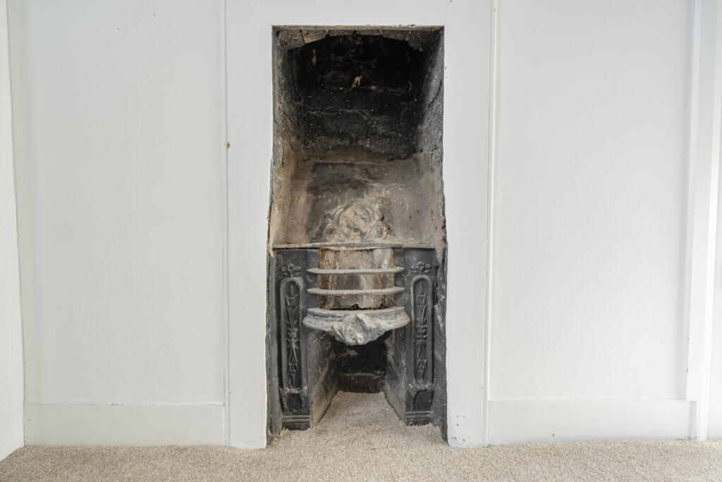 1370301-22-68fb52...