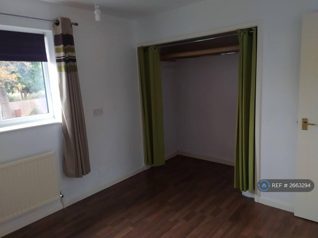 Master Bedroom With Walk In Wardrobe