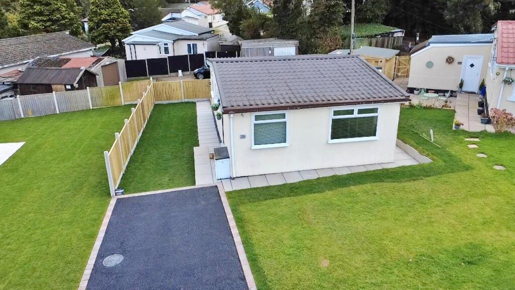 dji_fly_20251008_123424_0_1759923264417_photo_low_