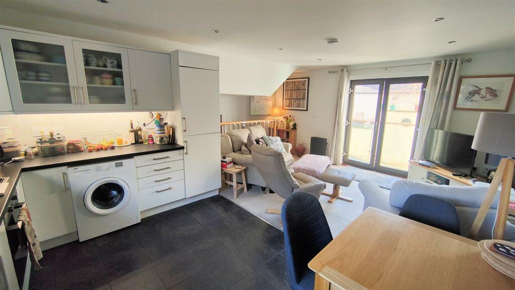 open plan living area.jpg