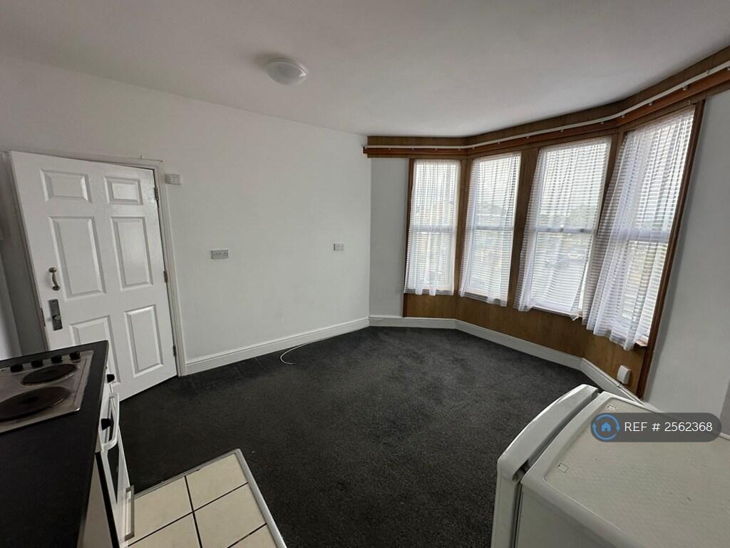 Kitchen / Studio