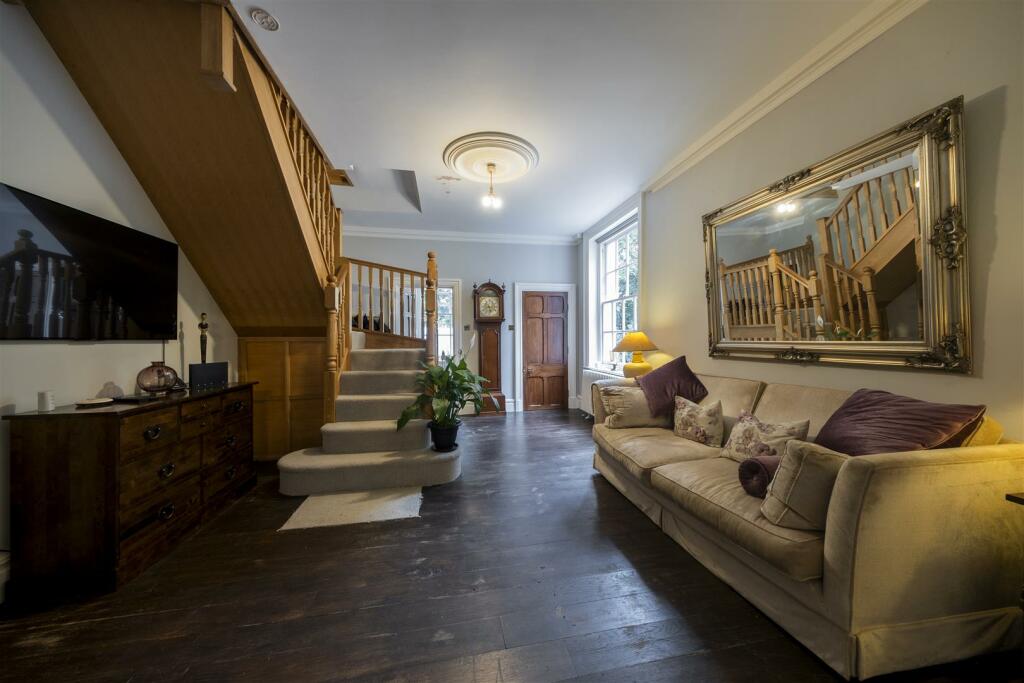 2 Riddings House-018.JPG