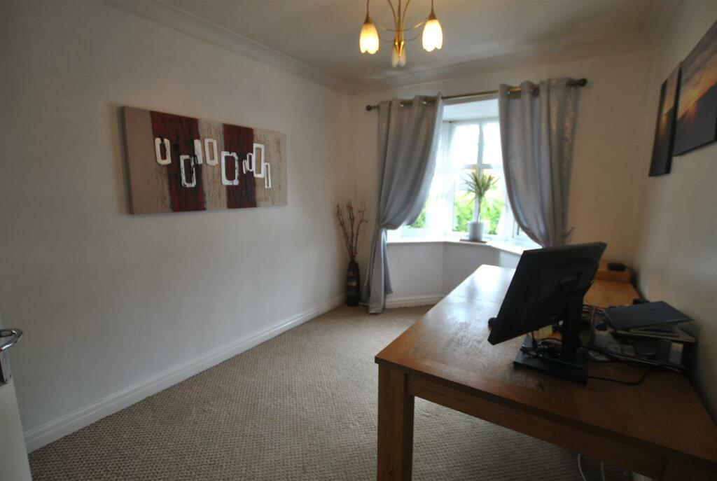 DINING ROOM/STUDY