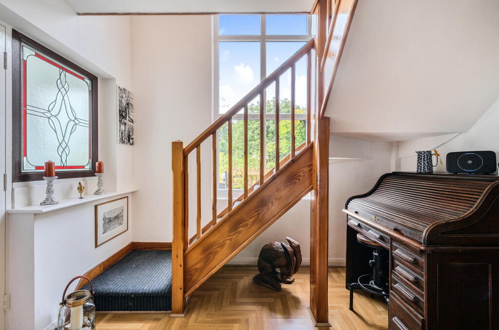 1306375-14-685993...