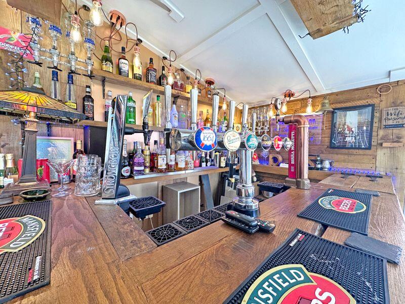 Bar/Games Room
