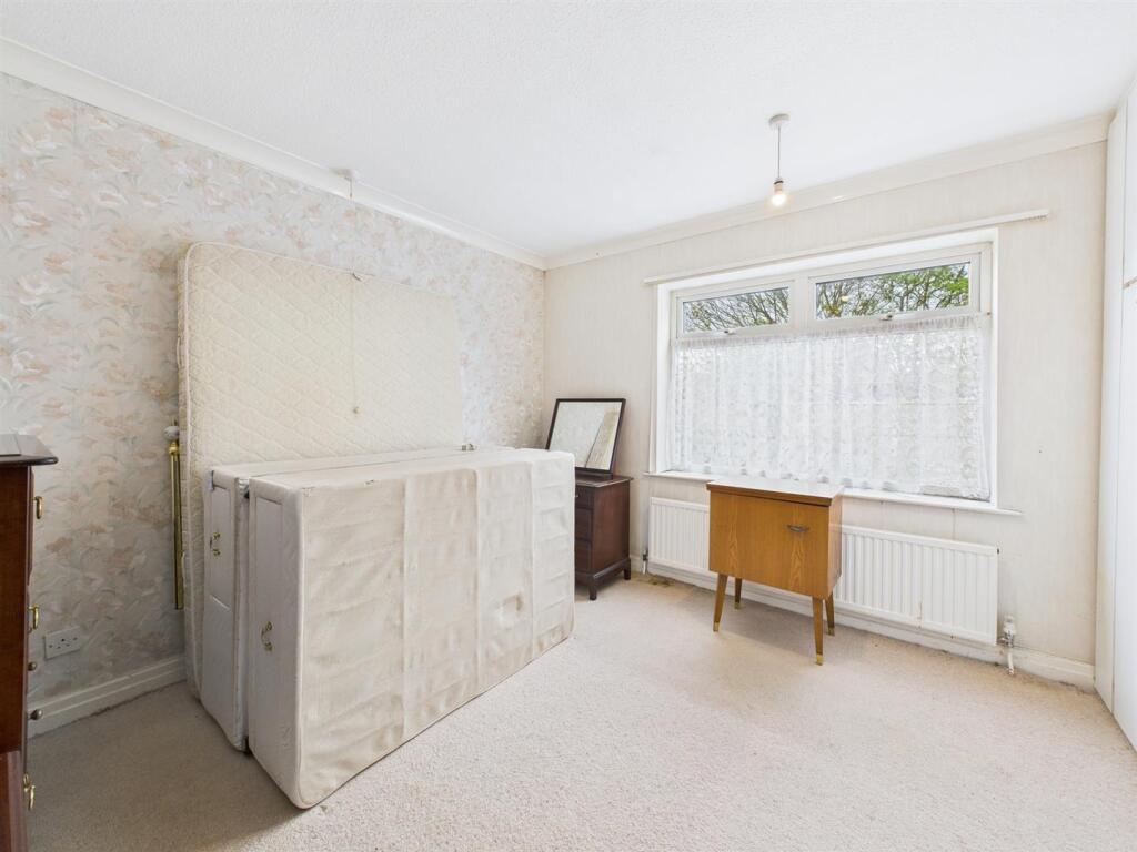 Bedroom: