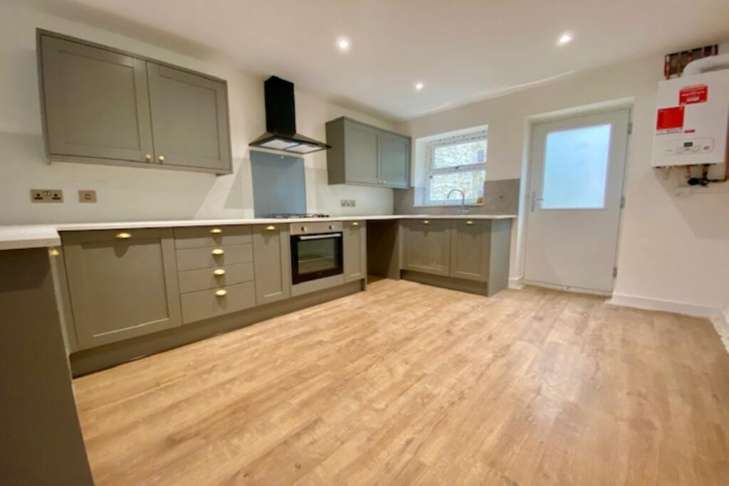 Living / Kitchen / D