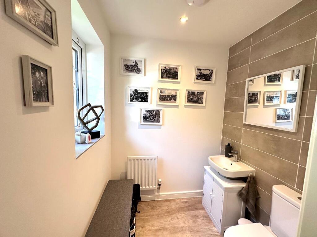 SEPARATE CLOAKROOM