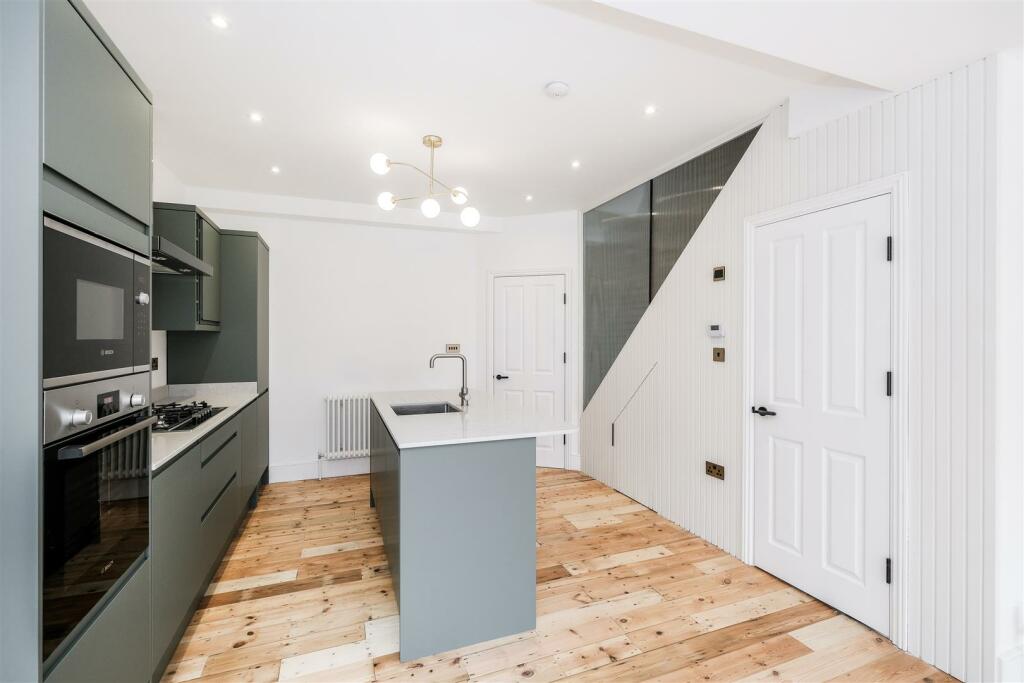 69 Marten Road-32.jpg