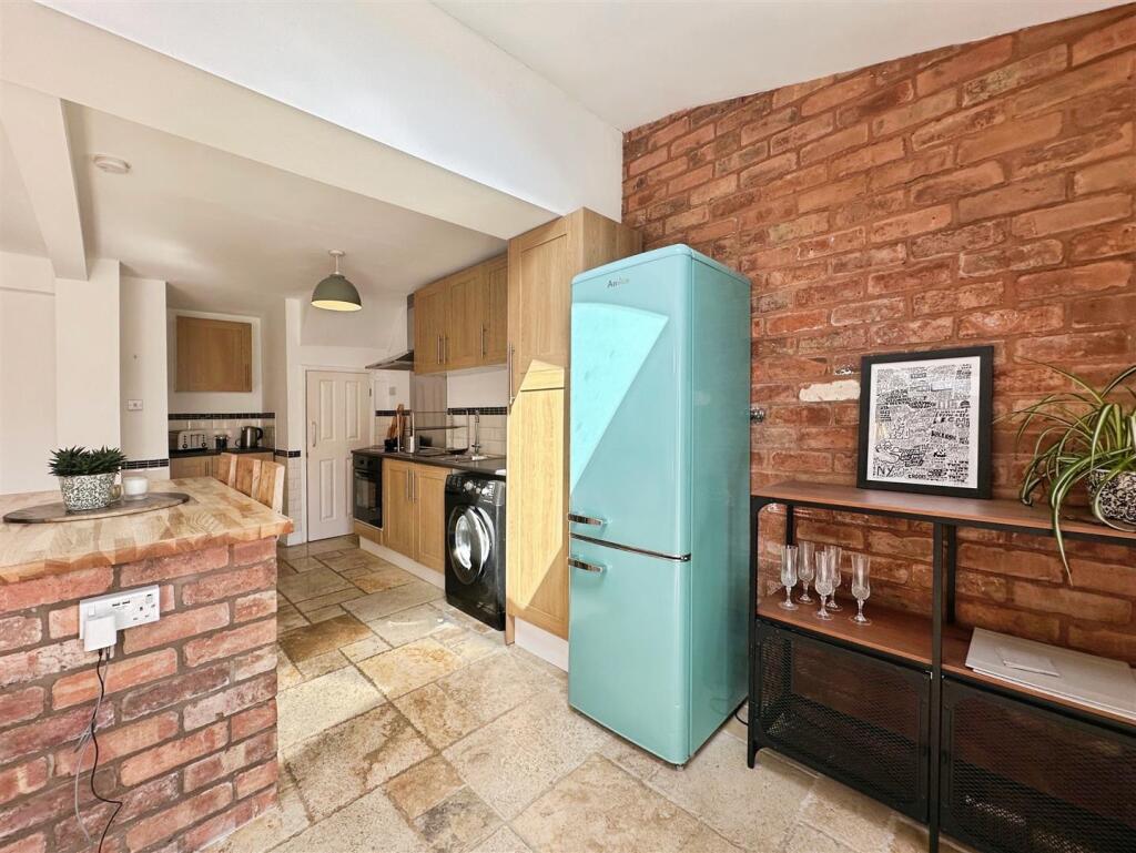 2d516f24-1-4ED5-8D60-10186B648A62-9201-000002914E2