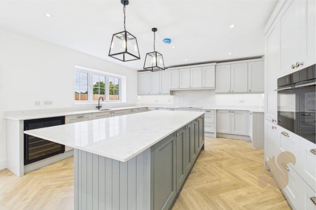 Side Kitchen - Hunters Grove.jpg