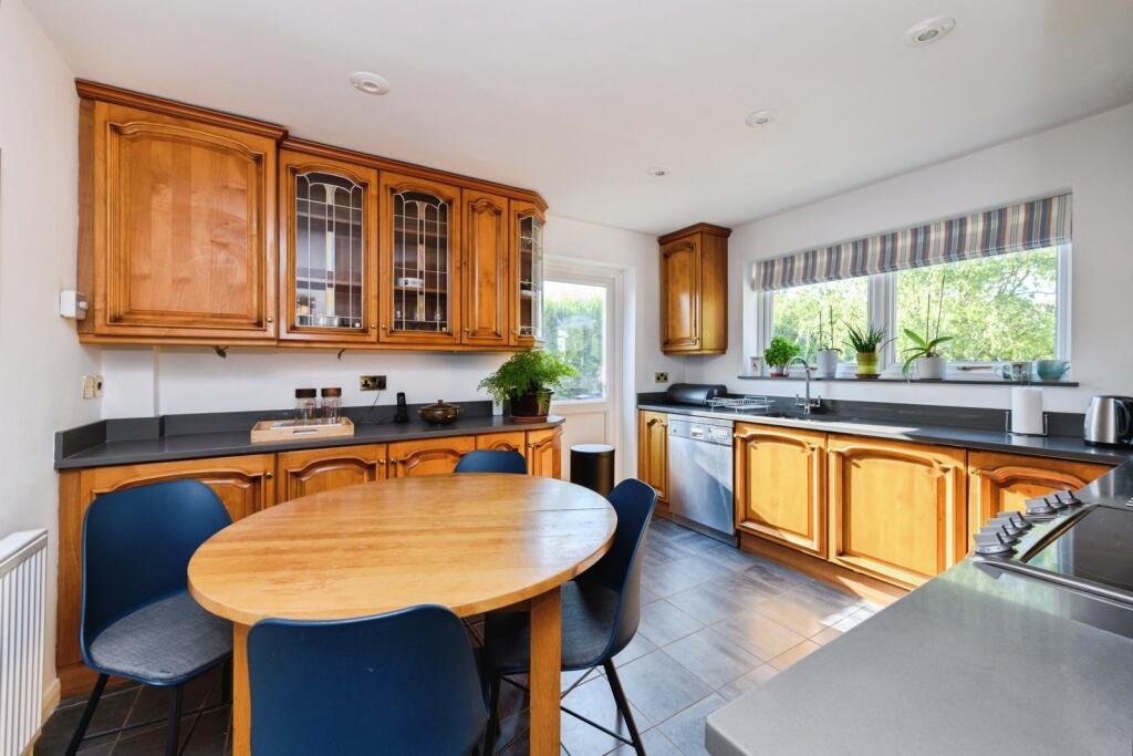 Kitchen/Breakfast Rm