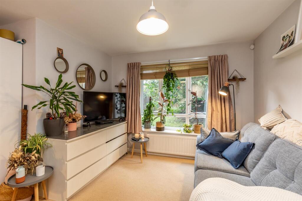 Lincombe Road, Downend Living Room 6.jpg