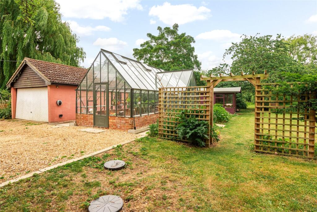 Greenhouse/Garage