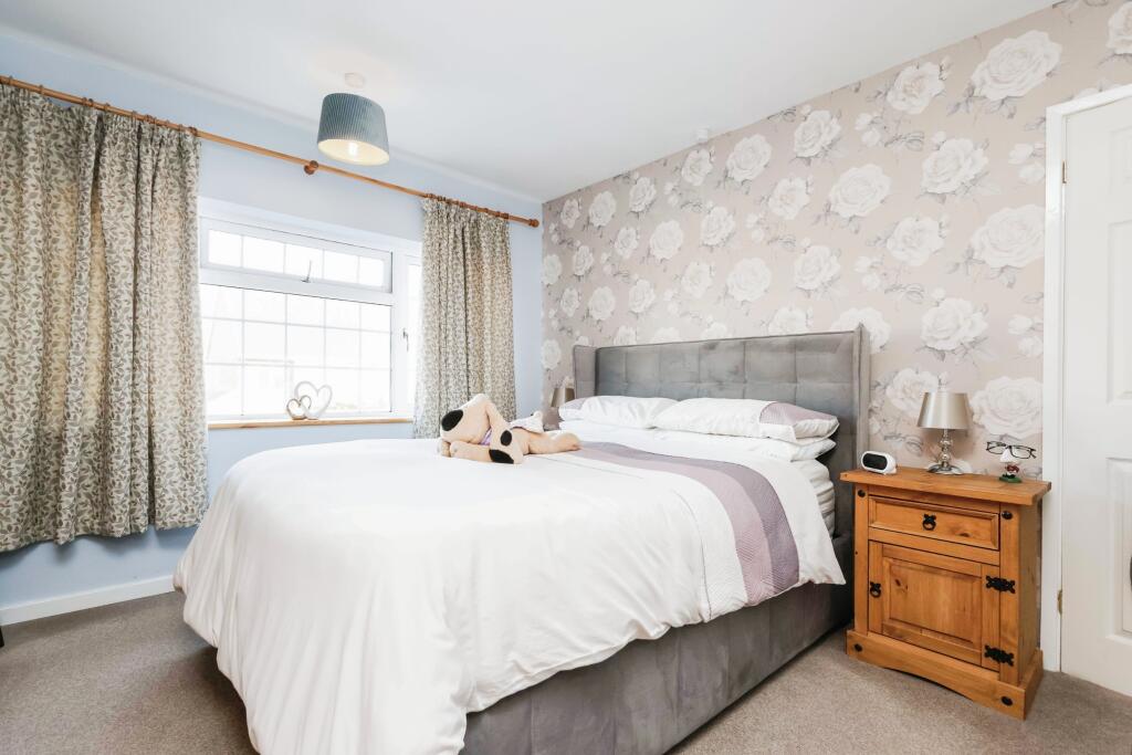 108kingstonavenuekingstonavenueworcesterwr38pp-2