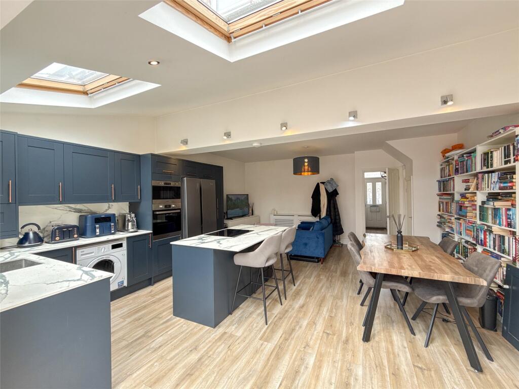 Kitchen/Diner/Family