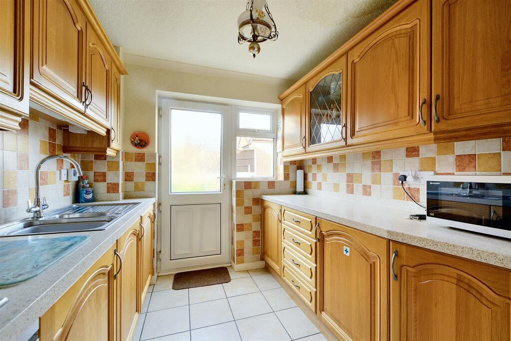 Kitchen_1.jpeg