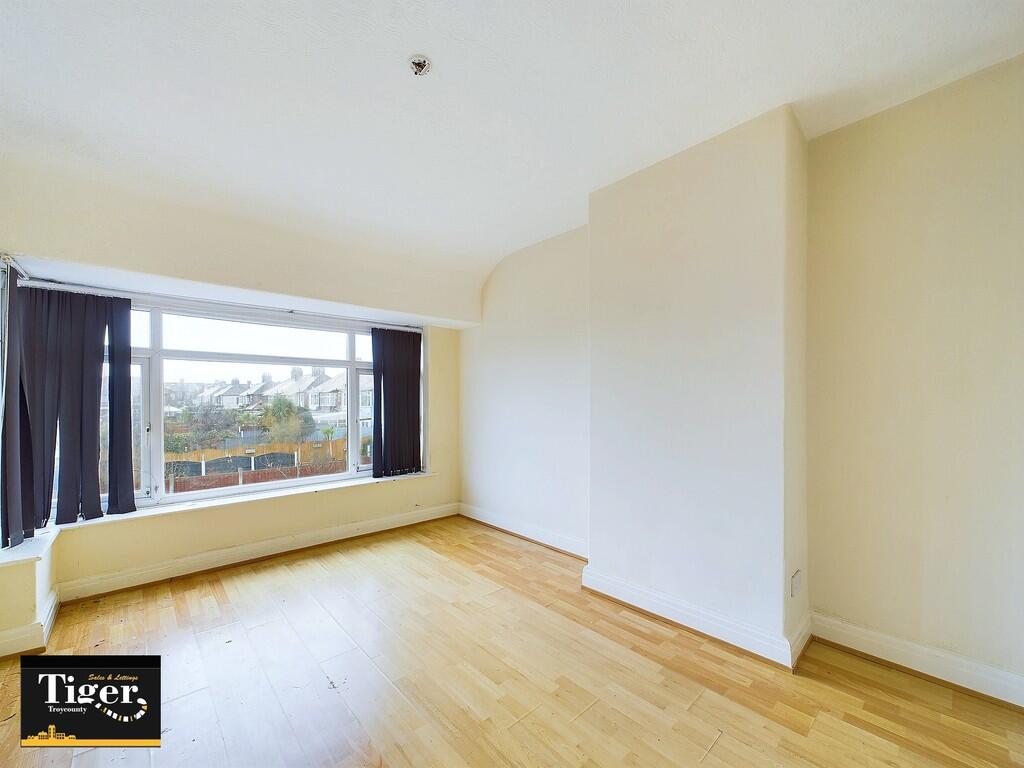 CAM02176G0-PR0457...