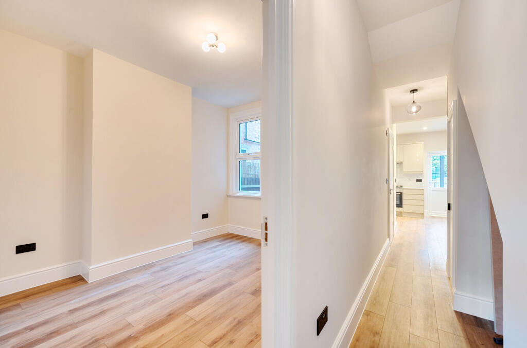 1365603-2-68f095b...