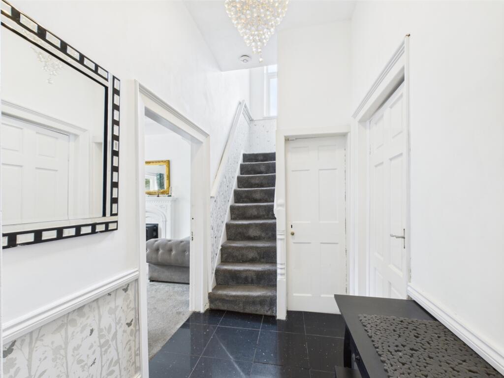 CAM02386G0-PR0125-STILL012