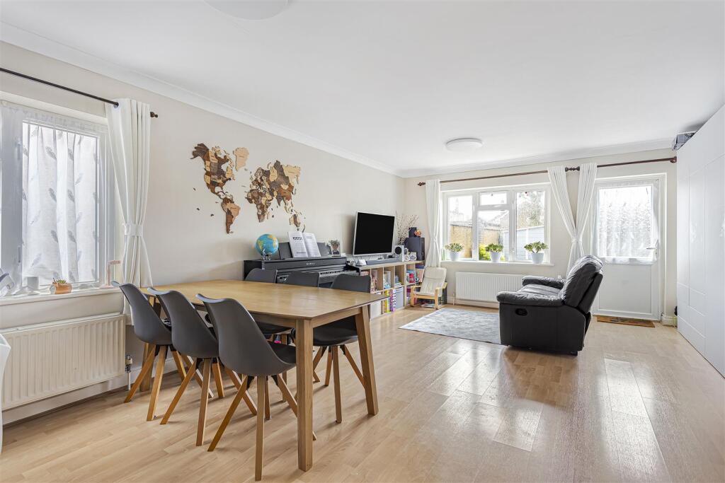 Lounge Wolsey Road.jpg