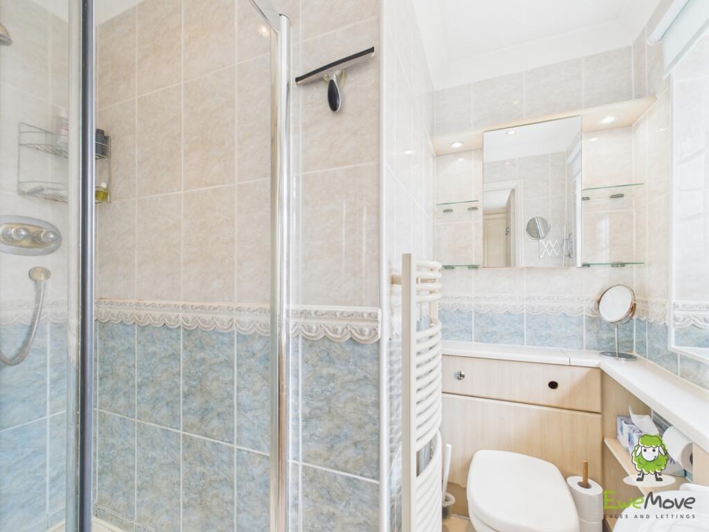 CAM03778G0-PR0261-STILL017